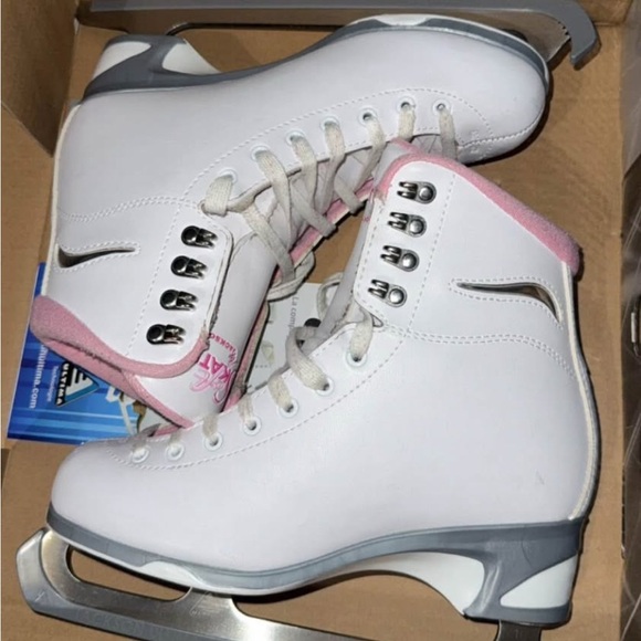 JACKSON White and Pink Women's Ice Skates - Picture 1 of 3